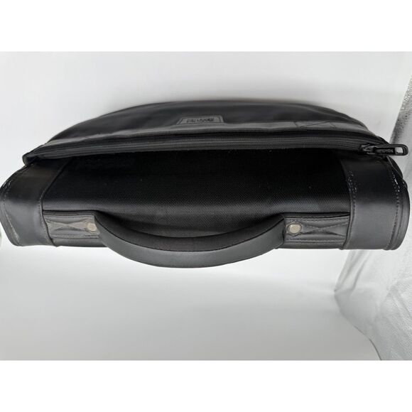 KENNETH COLE REACTION, BLACK MESSENGER/LAPTOP WORK BRIEFCASE BAG - Picture 15 of 15